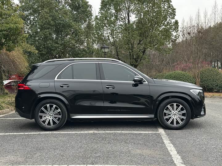 Фото 4 - Mercedes-Benz GLE-Class