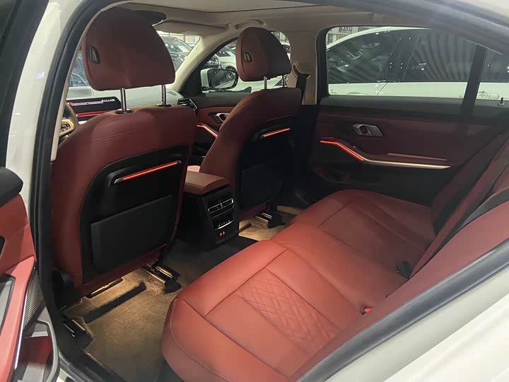 Фото 8 - BMW 3 Series