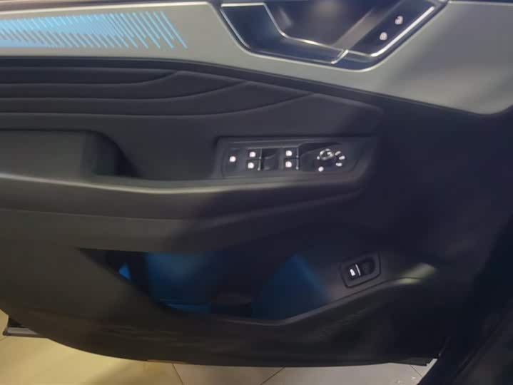 Фото 7 - Volkswagen Talagon