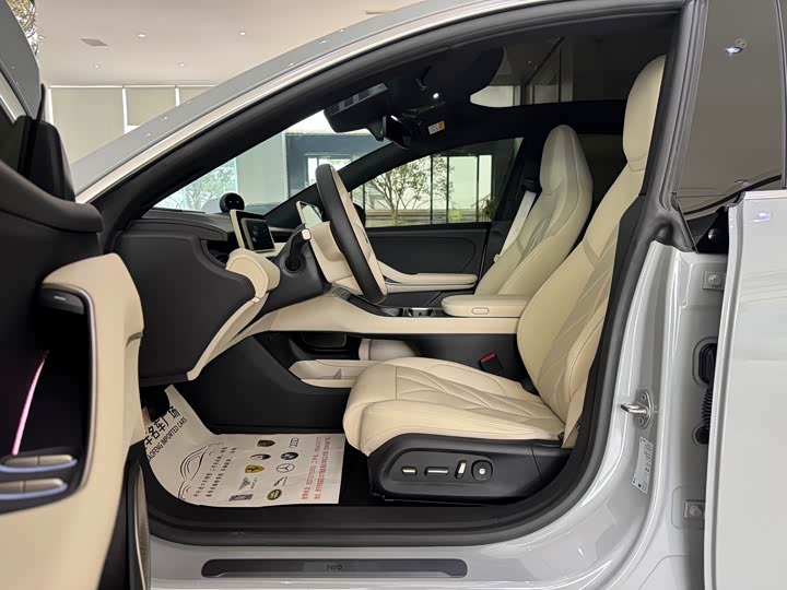 Фото 5 - Nio ET5T