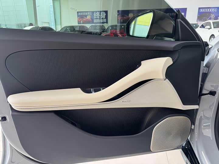 Фото 7 - Nio ET5T