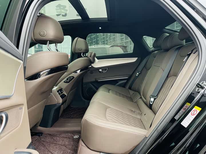 Фото 6 - BYD Han