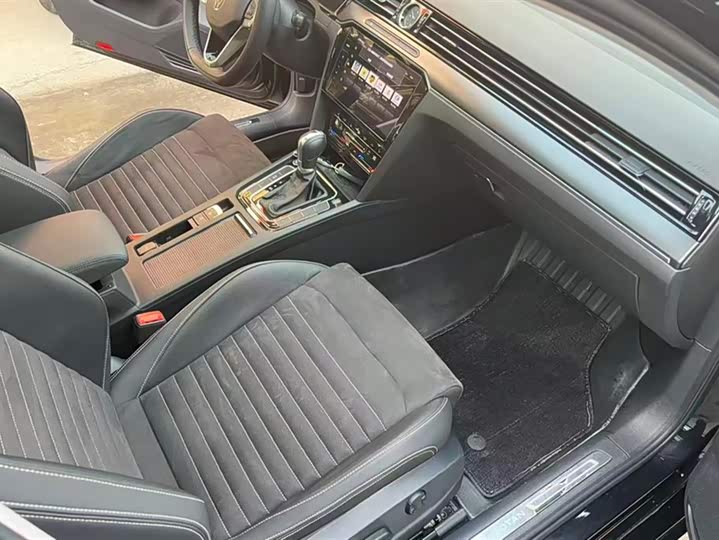 Фото 8 - Volkswagen Magotan