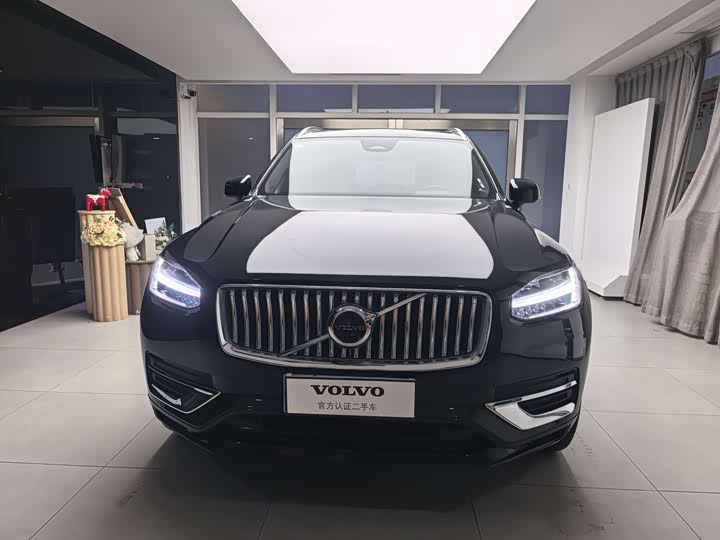 Фото 2 - Volvo XC90