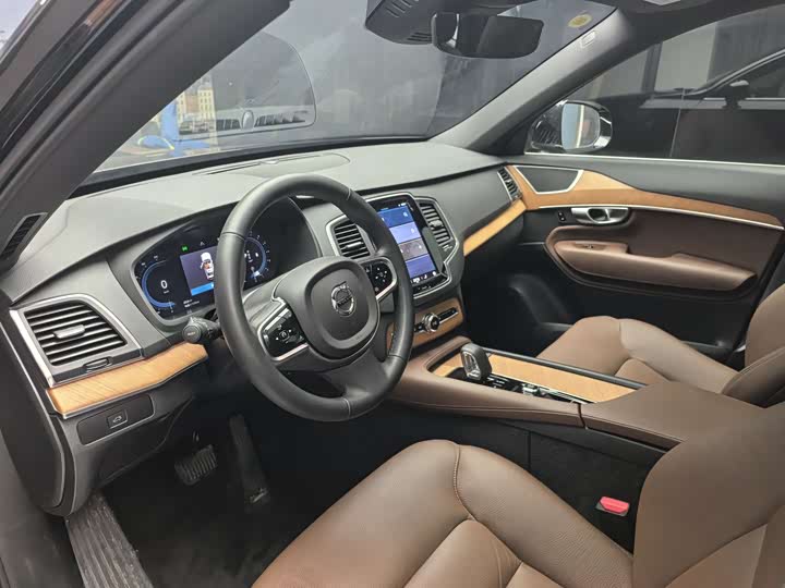 Фото 5 - Volvo XC90