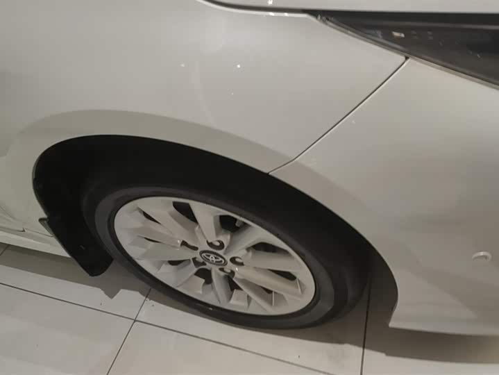 Фото 6 - Toyota Corolla