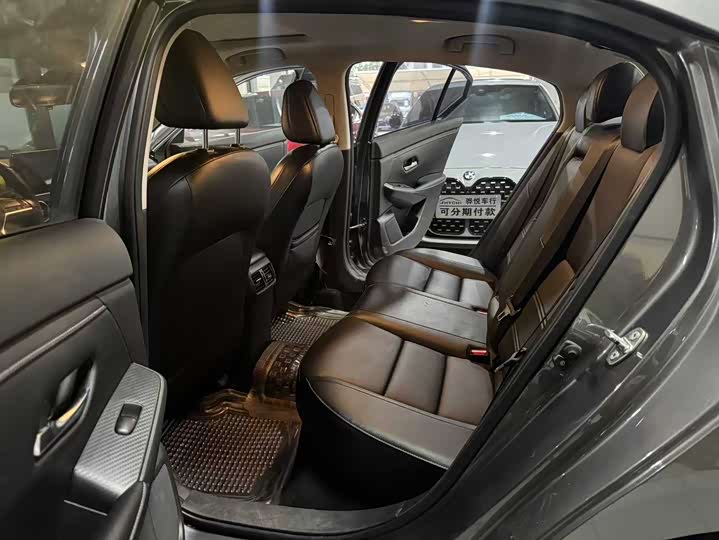 Фото 7 - Nissan Sylphy