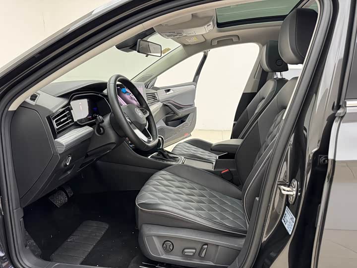 Фото 4 - Volkswagen Sagitar L