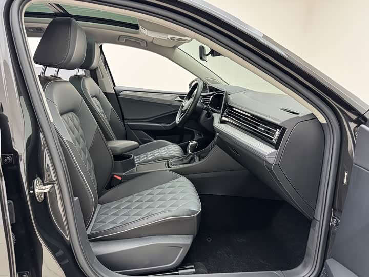 Фото 5 - Volkswagen Sagitar L