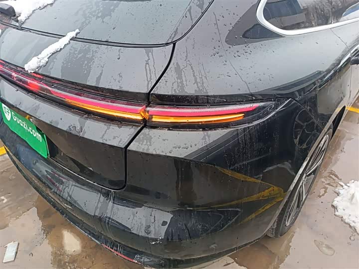 Фото 8 - Nio ET5T