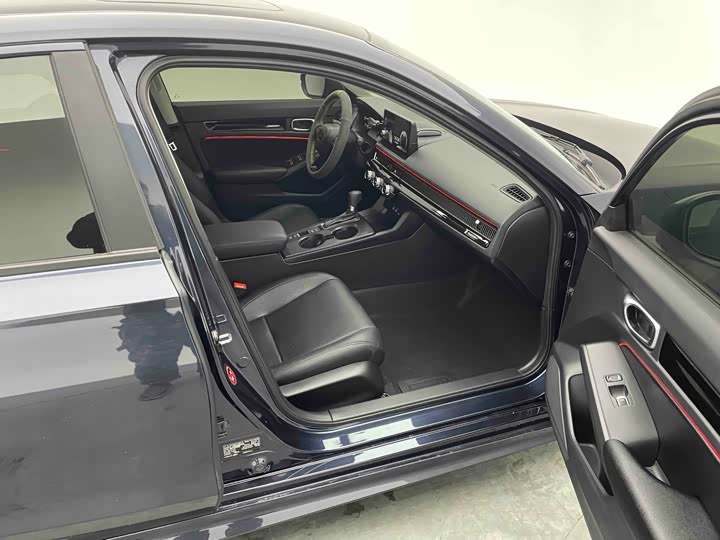 Фото 7 - Honda Civic