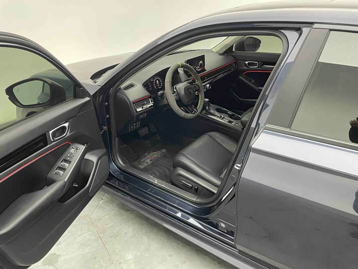 Фото 9 - Honda Civic