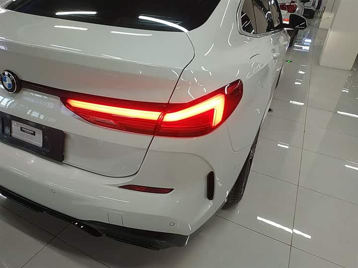 Фото 8 - BMW 2 Series