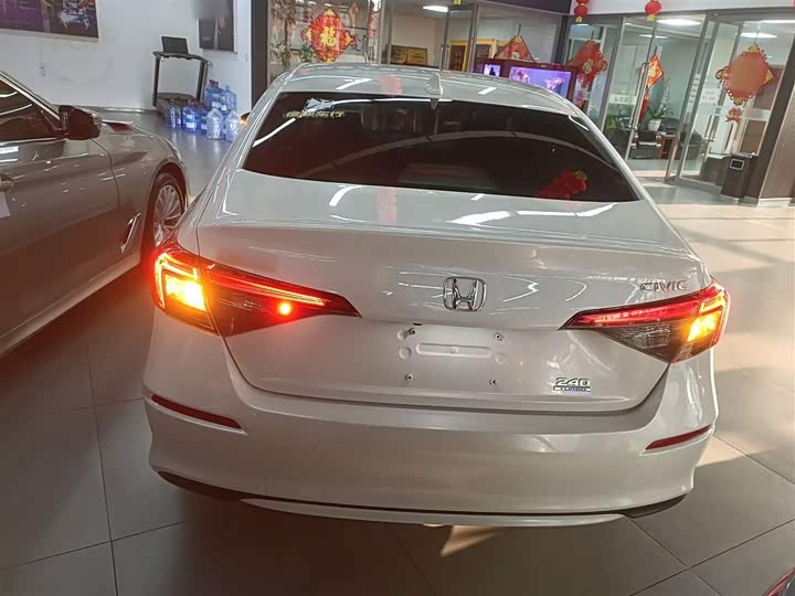 Фото 6 - Honda Civic