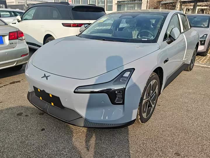 Фото 1 - XPeng Mona M03