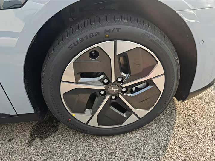 Фото 6 - XPeng Mona M03