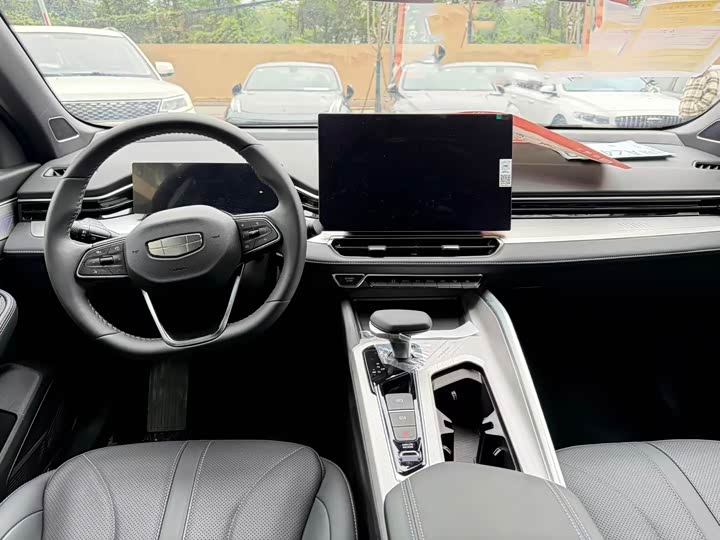 Фото 4 - Geely Preface