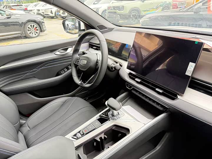 Фото 7 - Geely Preface