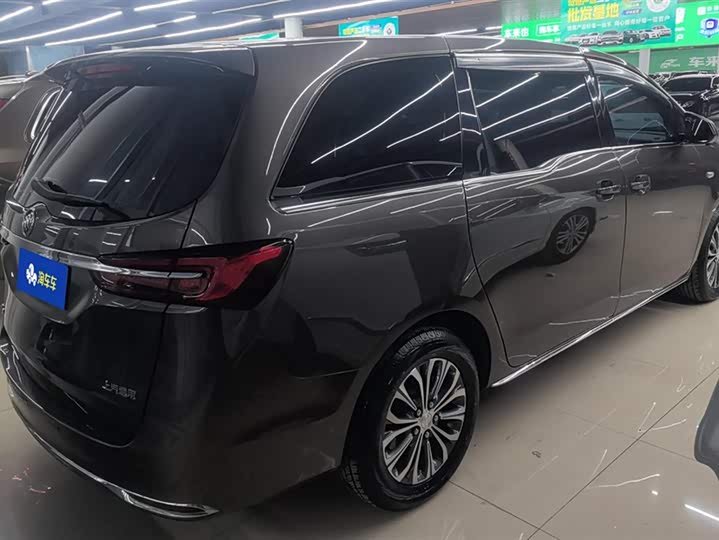 Фото 3 - Buick GL8 ES