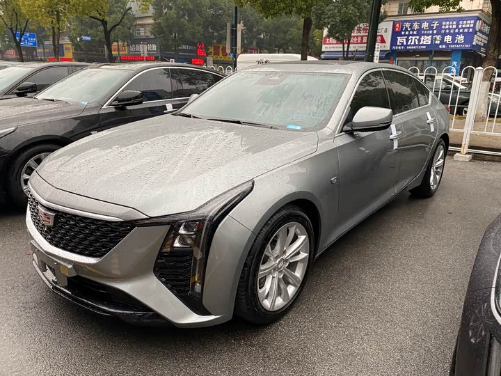 Фото 1 - Cadillac CT5