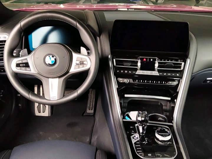 Фото 6 - BMW 8 Series