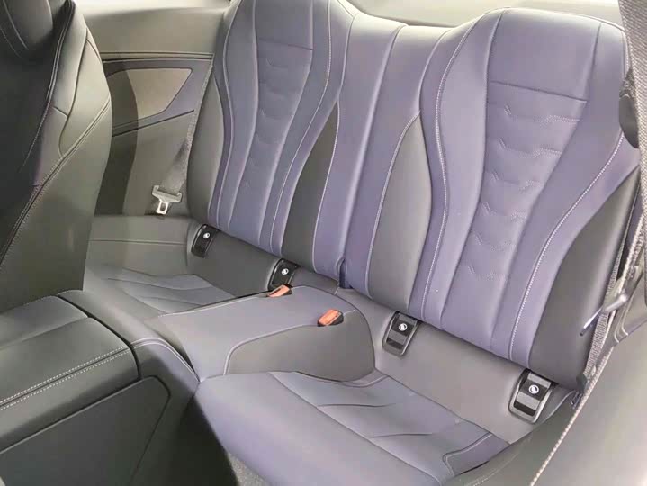 Фото 9 - BMW 8 Series