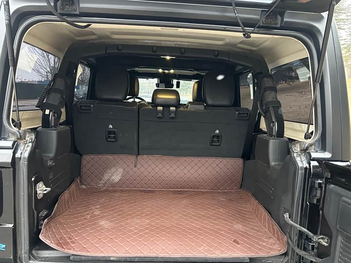 Фото 7 - Jeep Wrangler Hybrid