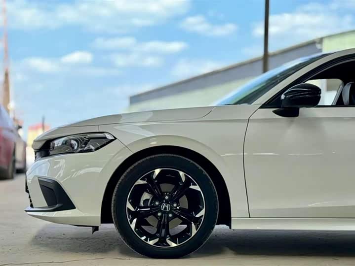 Фото 6 - Honda Civic