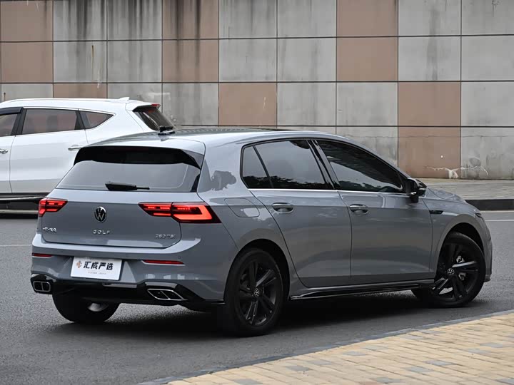 Фото 5 - Volkswagen Golf