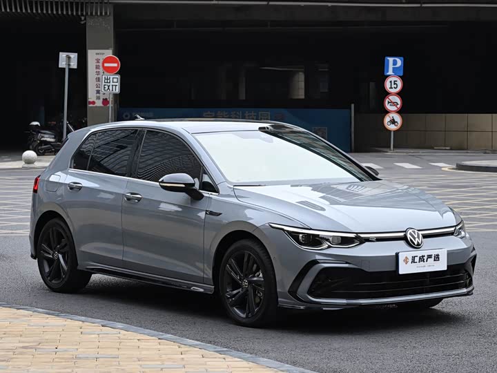 Фото 7 - Volkswagen Golf