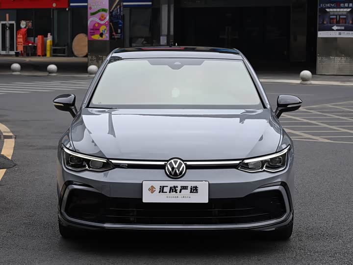 Фото 8 - Volkswagen Golf