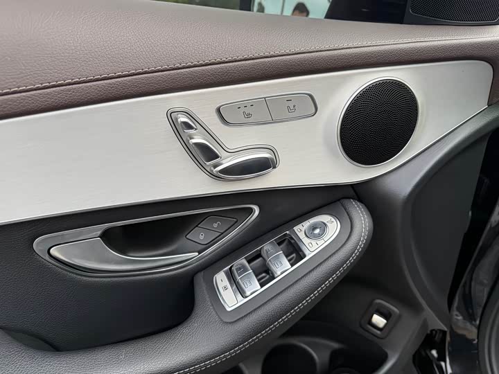 Фото 9 - Mercedes-Benz GLC-Class