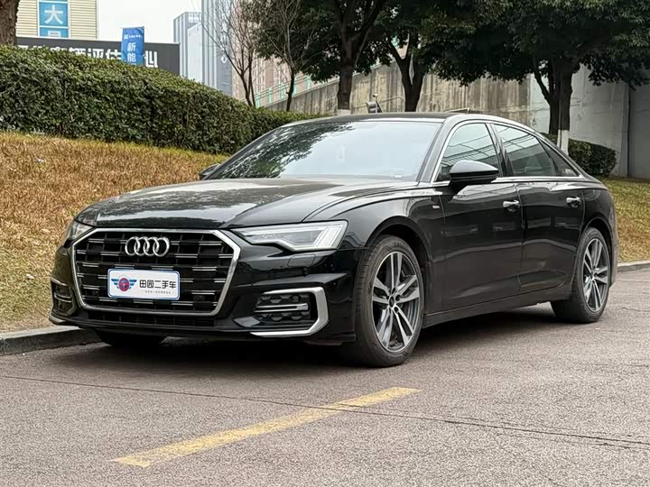 Фото 1 - Audi A6L