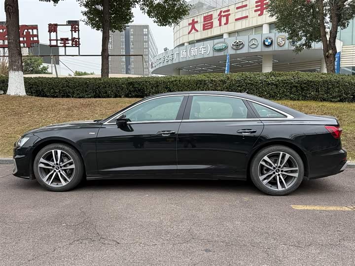 Фото 3 - Audi A6L