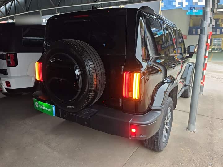 Фото 7 - Tank 300