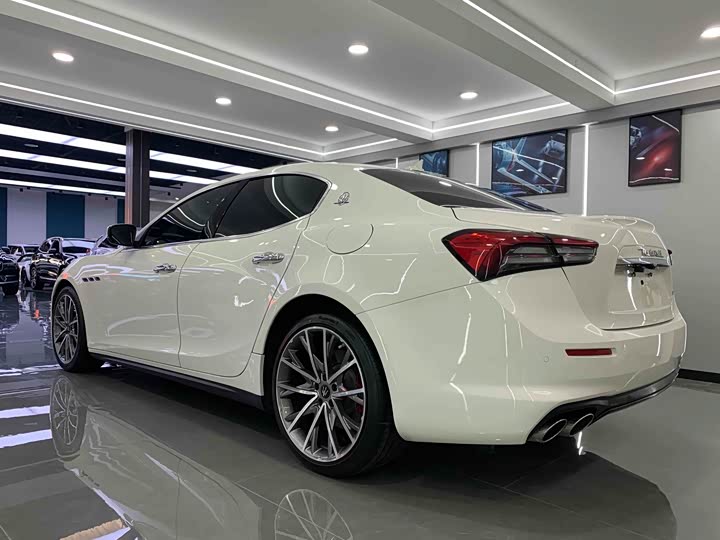 Фото 7 - Maserati Ghibli