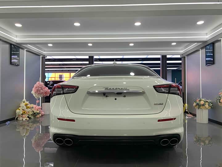 Фото 8 - Maserati Ghibli