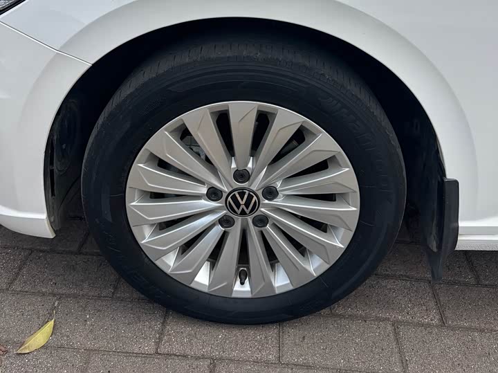 Фото 7 - Volkswagen Lavida