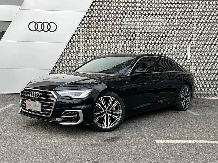 Фото 1 - Audi A6L