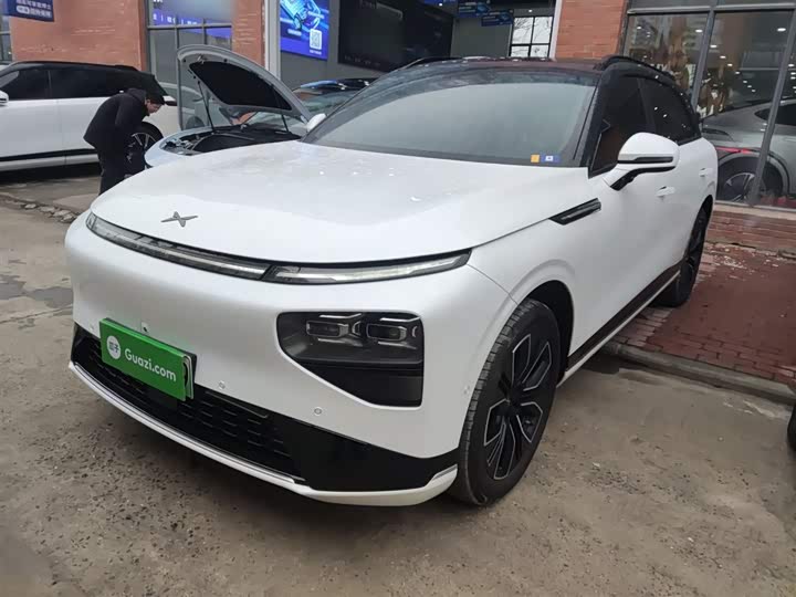 Фото 2 - XPeng G9