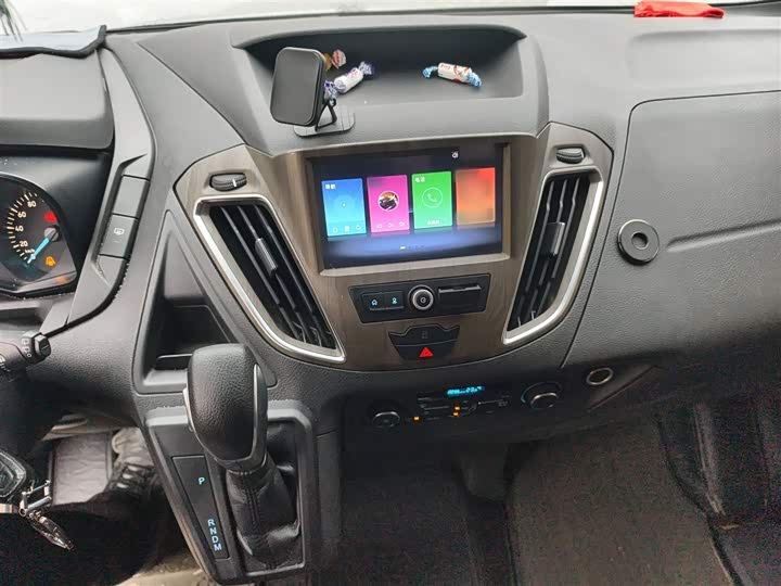 Фото 6 - Ford Tourneo