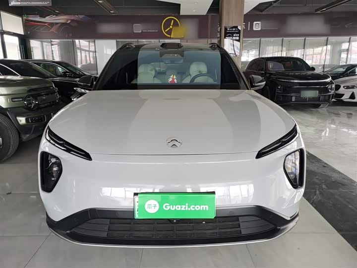 Фото 3 - Nio ES6