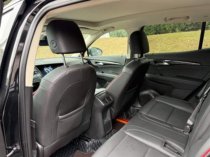 Фото 9 - Buick Envision Plus