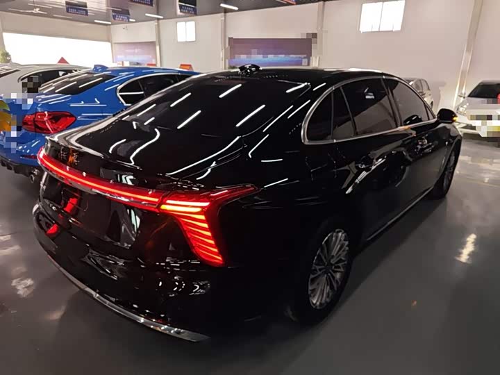 Фото 7 - Hongqi H5