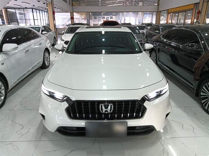 Фото 3 - Honda Inspire