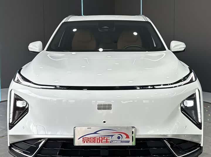 Фото 2 - Geely Galaxy L7