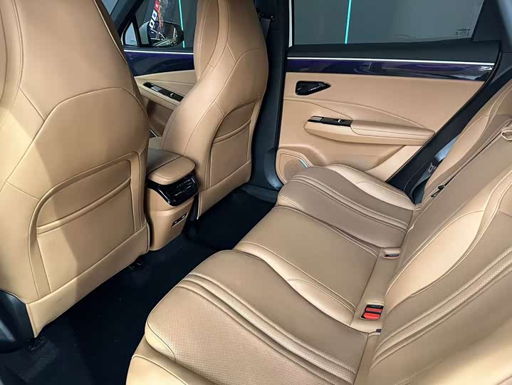 Фото 9 - Geely Galaxy L7