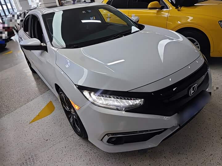 Фото 4 - Honda Civic