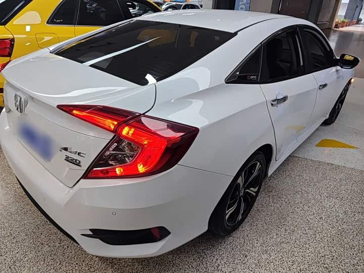 Фото 7 - Honda Civic