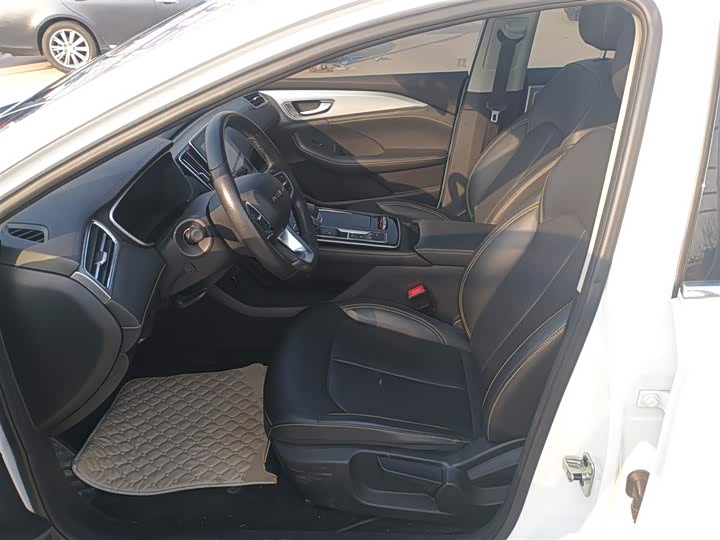 Фото 7 - Roewe i6 Max EV